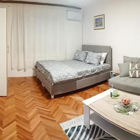 Lan Apartment