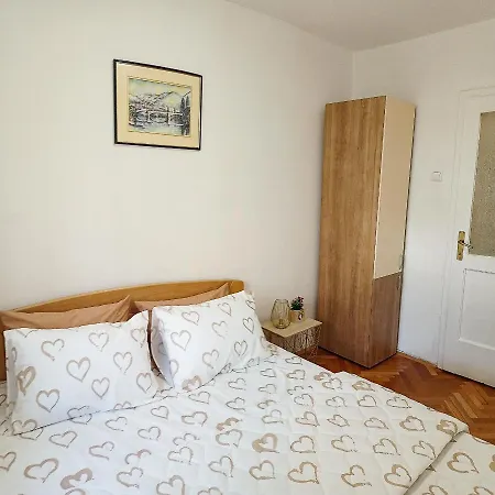 Lan Apartment *